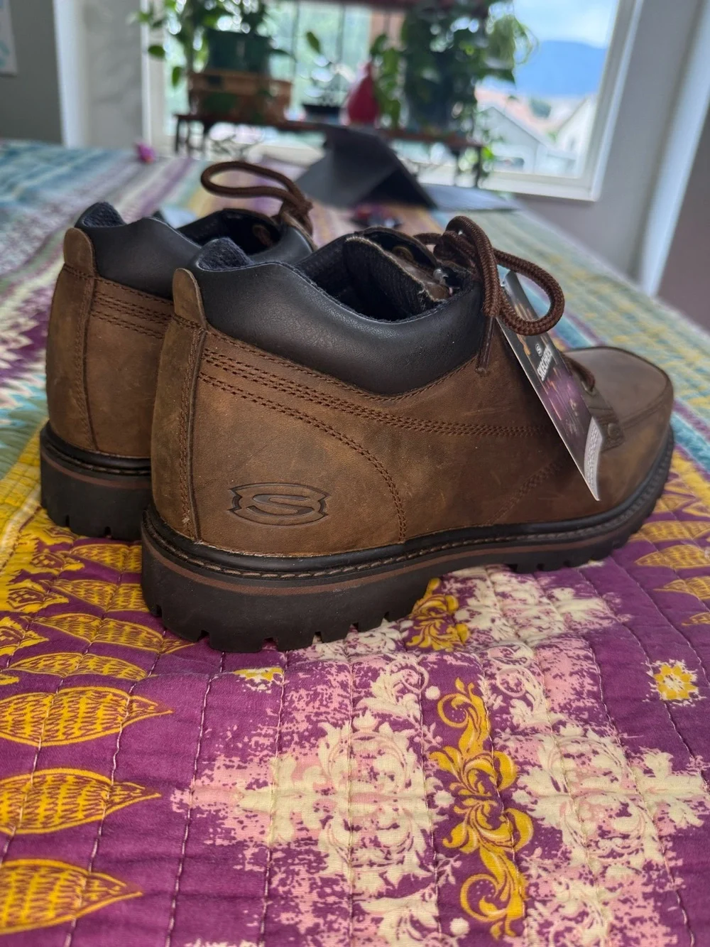New with tags Vintage Skechers Leather Brown “Tough Shoes” size 12